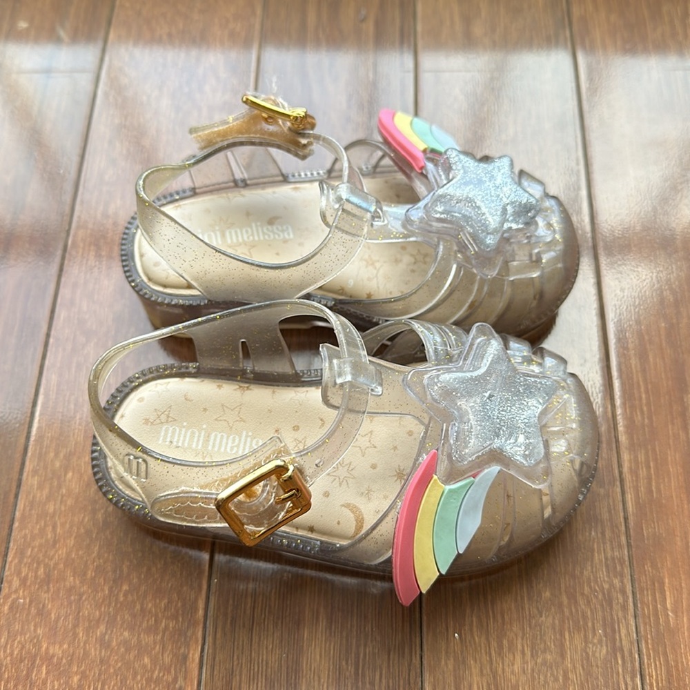 Mini Melissa Shoes - Picture 2 of 3